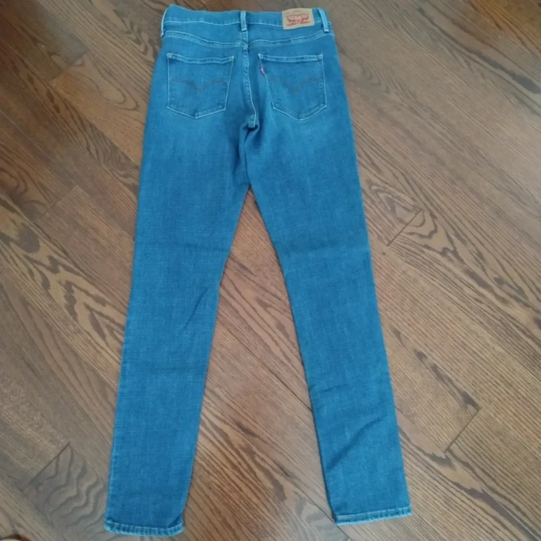 Levi's 311 Shaping Skinny Jeans Size 27 image indicator(3)