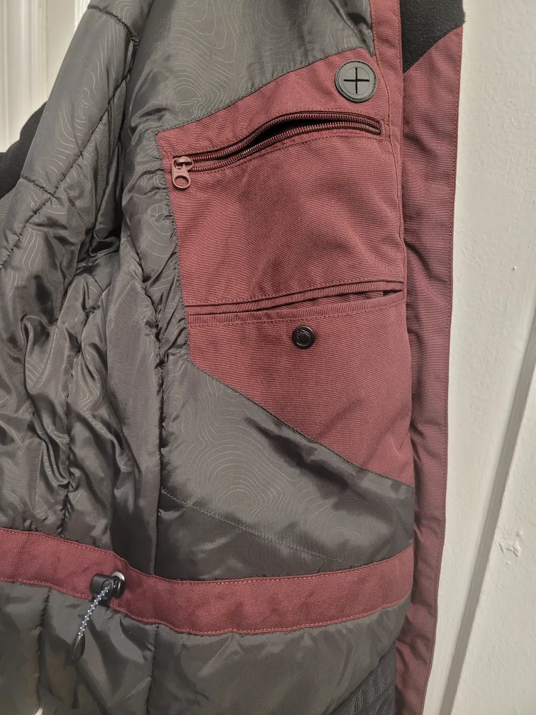 Fjällräven Women's Winter Jacket image indicator(6)