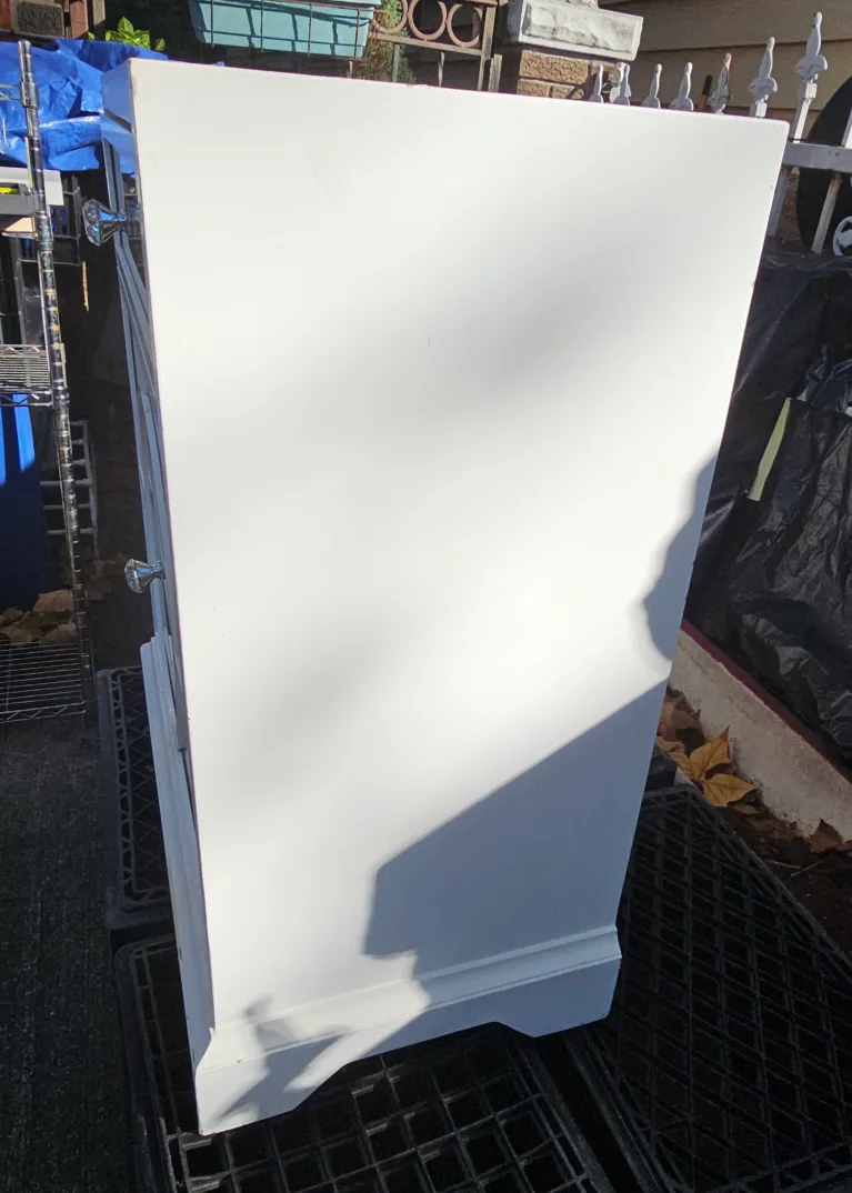 Delivery Included Mirrored Cabinet w/Shelf image indicator(4)