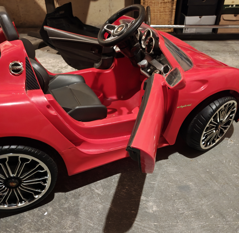 Kids Ride On Toy Car - Porsche 918 Spyder - photo 2