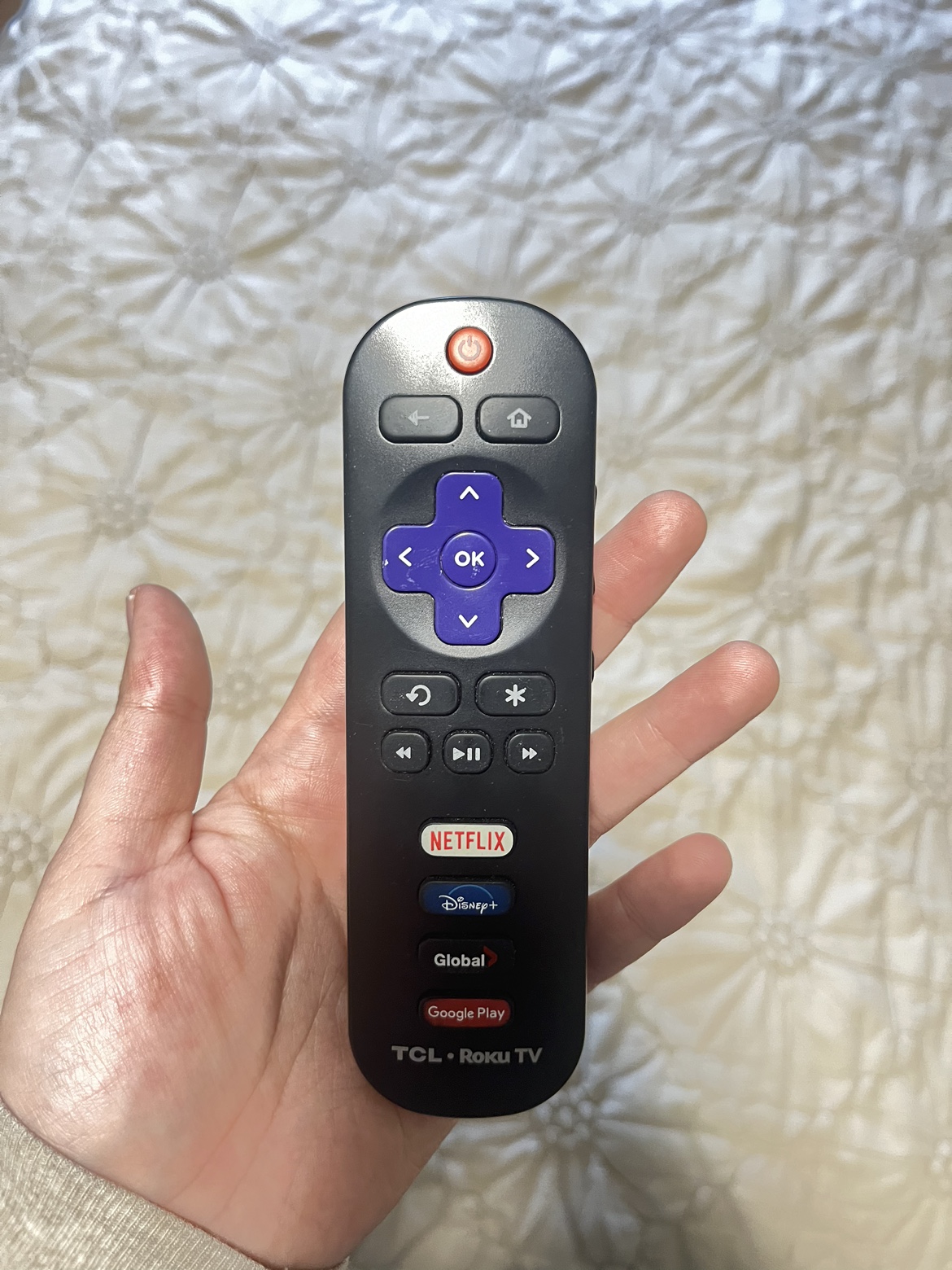 TCL Roku TV 40” - photo 2
