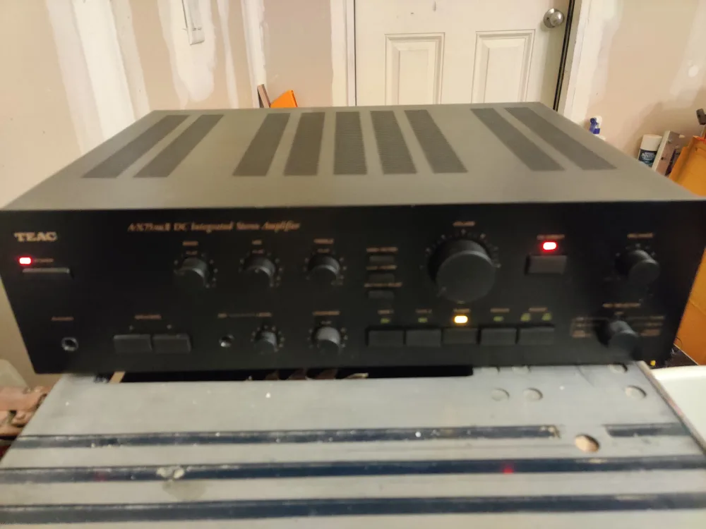 Vintage TEAC A-X75 MkII Integrated Stereo Amplifier thumbnail