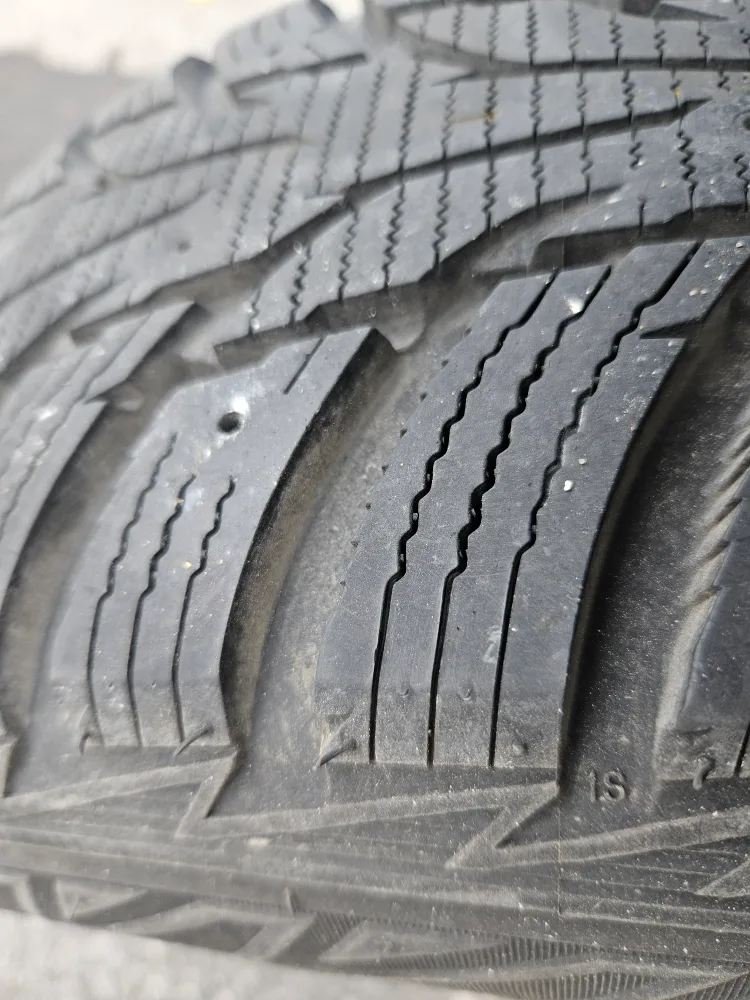 Winter Tires and Steel Rims image indicator(4)