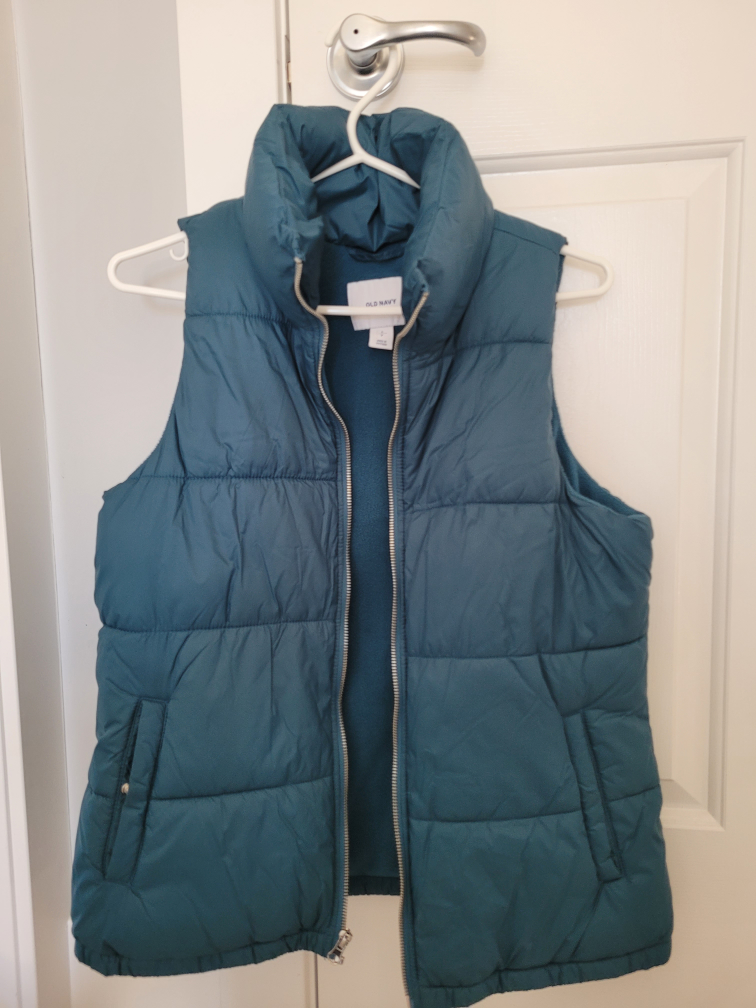 Old Navy Women's Quilted Puffer Vest