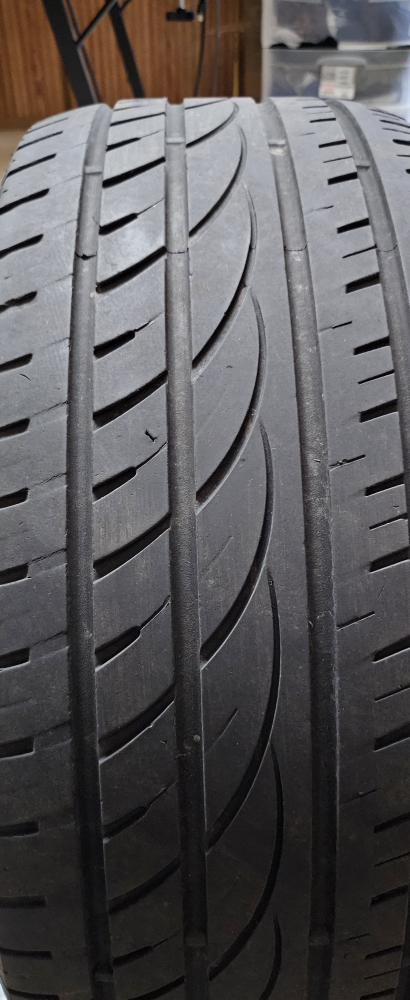 225/45R18 Tires - photo 2