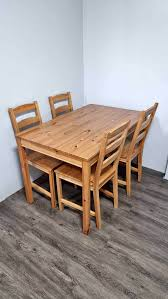 Dining table and 4 chairs