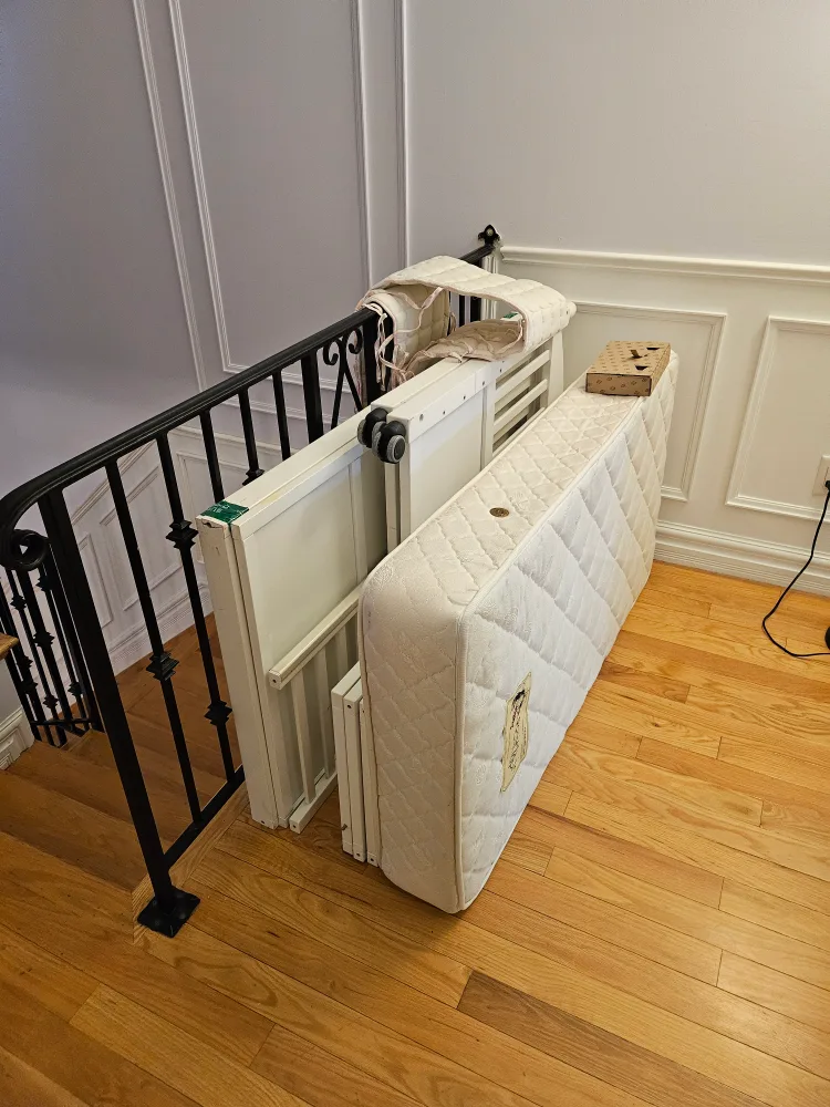 White Baby Crib with Storage image indicator(5)