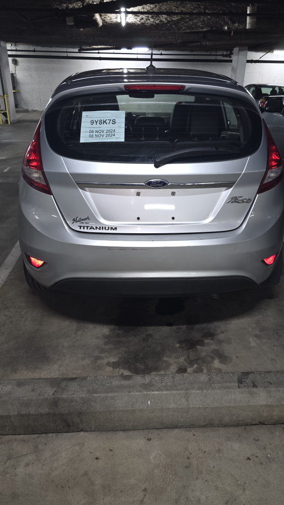 2013 Ford Fiesta Titanium Hatchback - photo 2