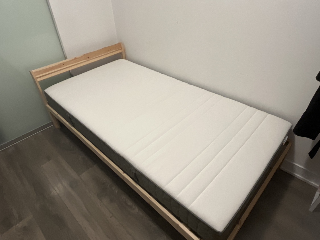 💖Moving Sale💖 [IKEA] Mattress Twin / sheet set included