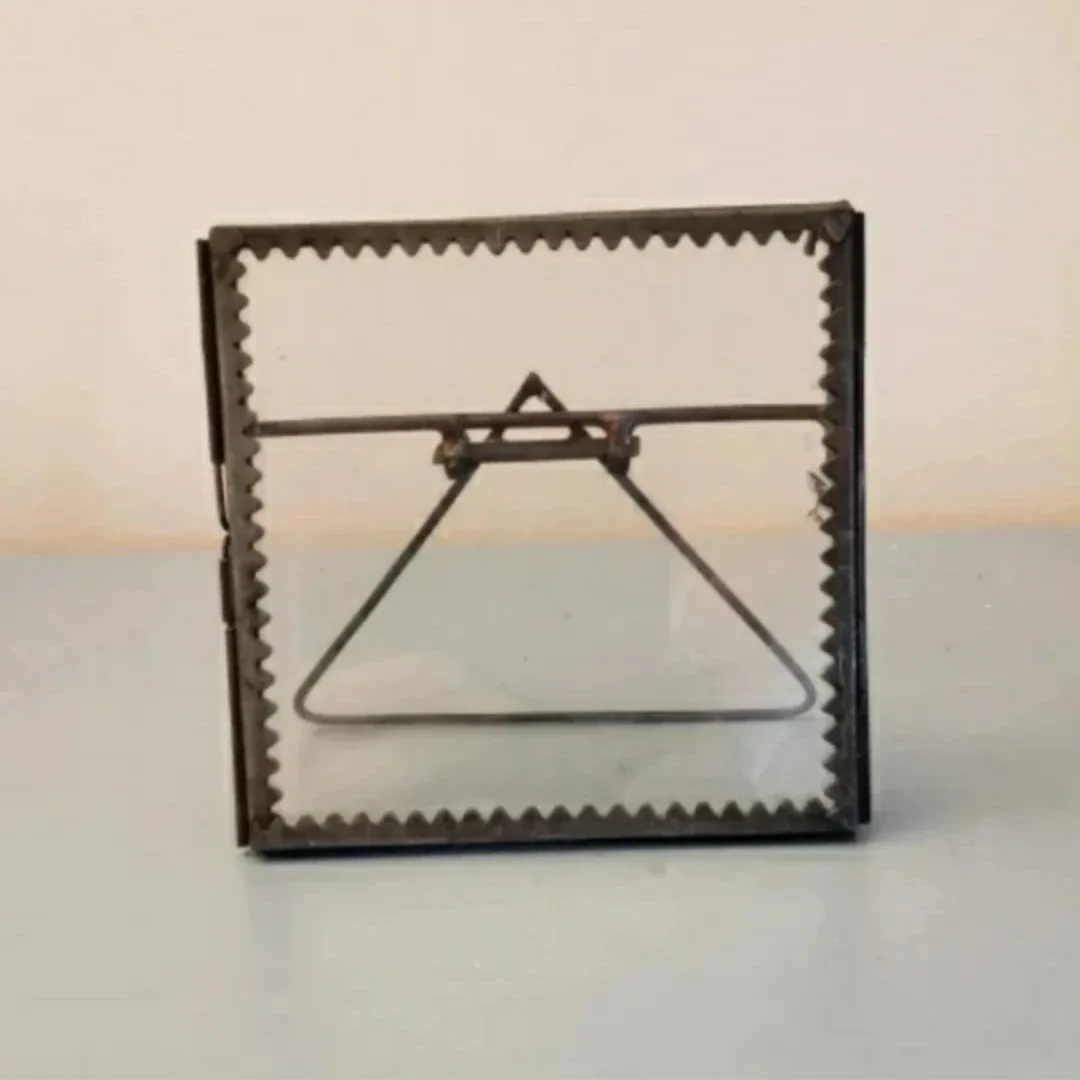 4x4 Metal Picture Frame image indicator(3)