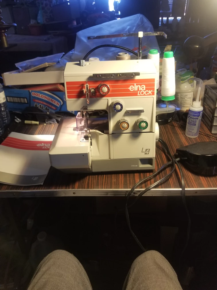 Elna Lock L4 Serger - photo 3