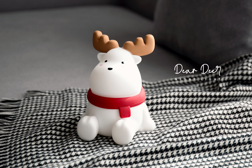 Holiday Reindeer USB-C Night Light Christmas Gift - photo 5
