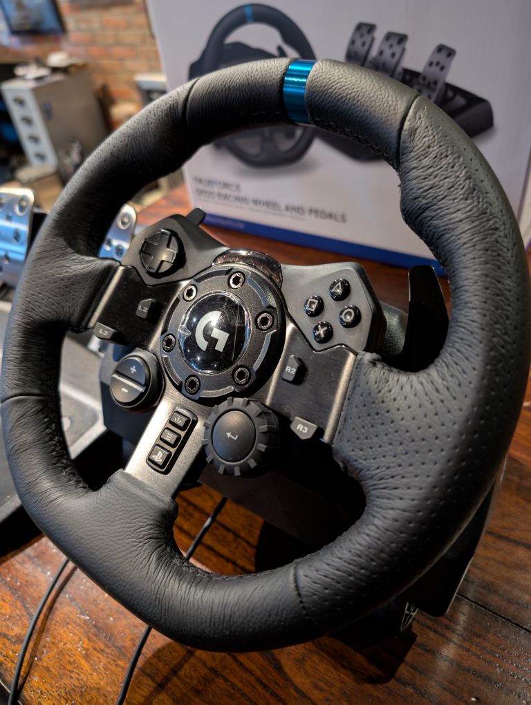 Logitech G923 Trueforce Racing Wheel and Pedals - photo 3