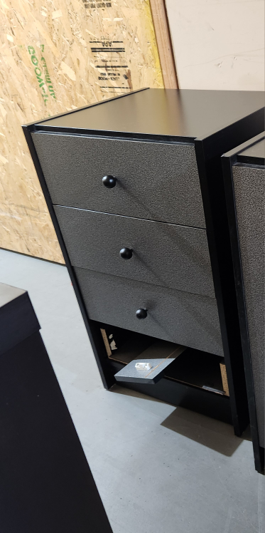 Dresser bedside table office/bedroom furniture - photo 3