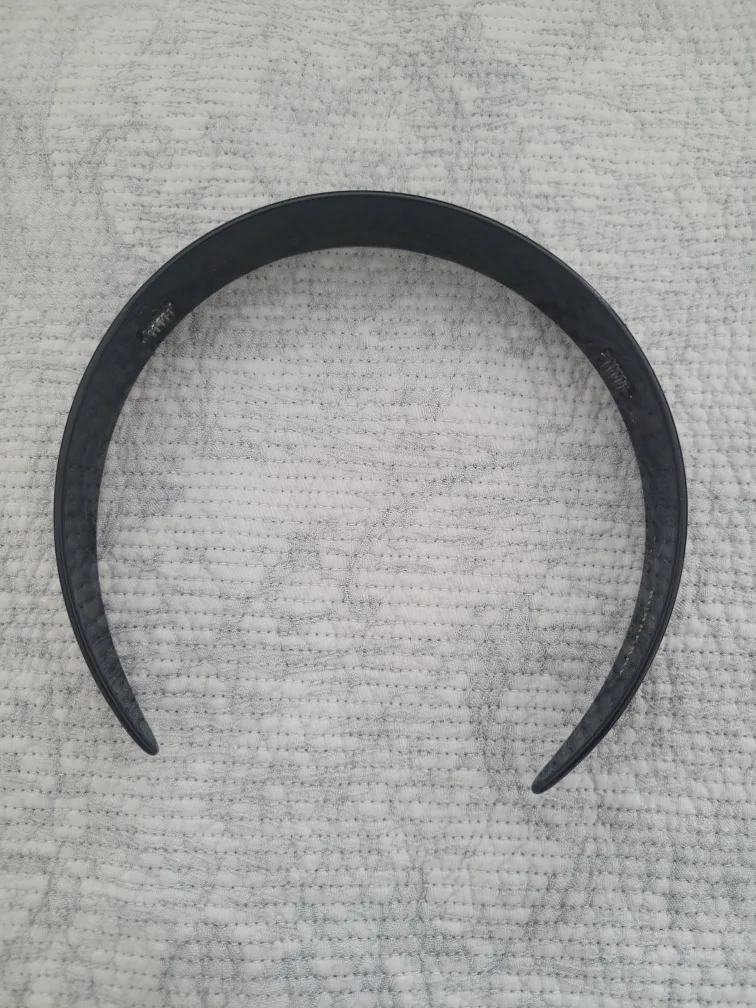 Authentic Burberry Black Headband image indicator(3)