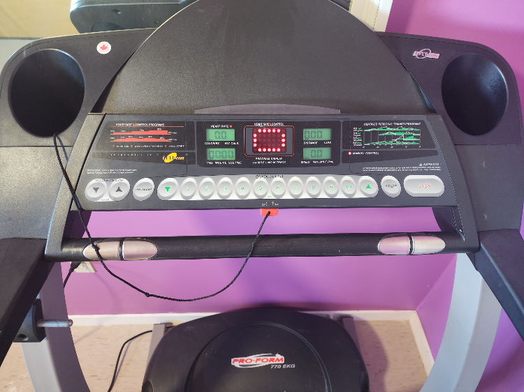 Treadmill- Pro-Form 770ekg. - photo 2