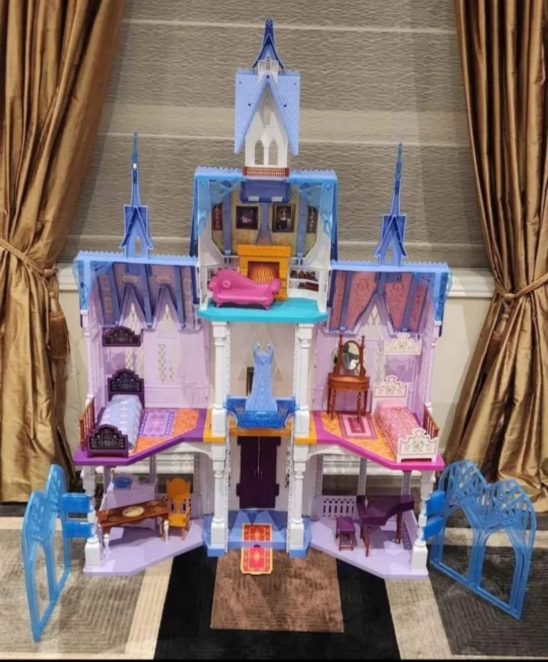 Disney Frozen 2 Arendelle Castle Playset thumbnail