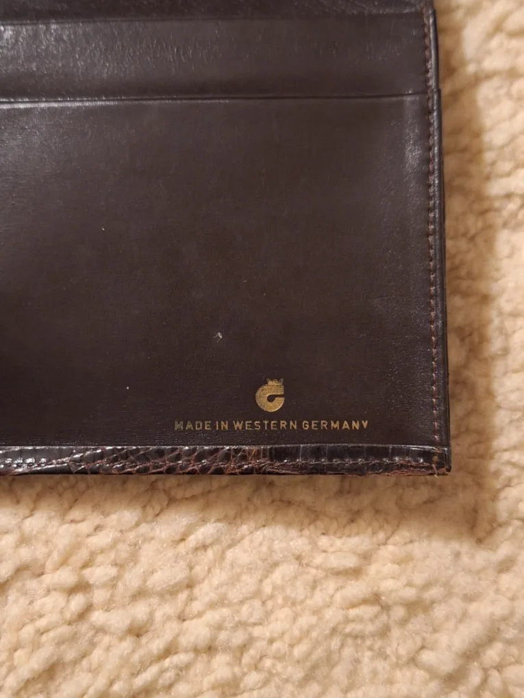 Vintage Crocodile Leather Wallet image indicator(4)