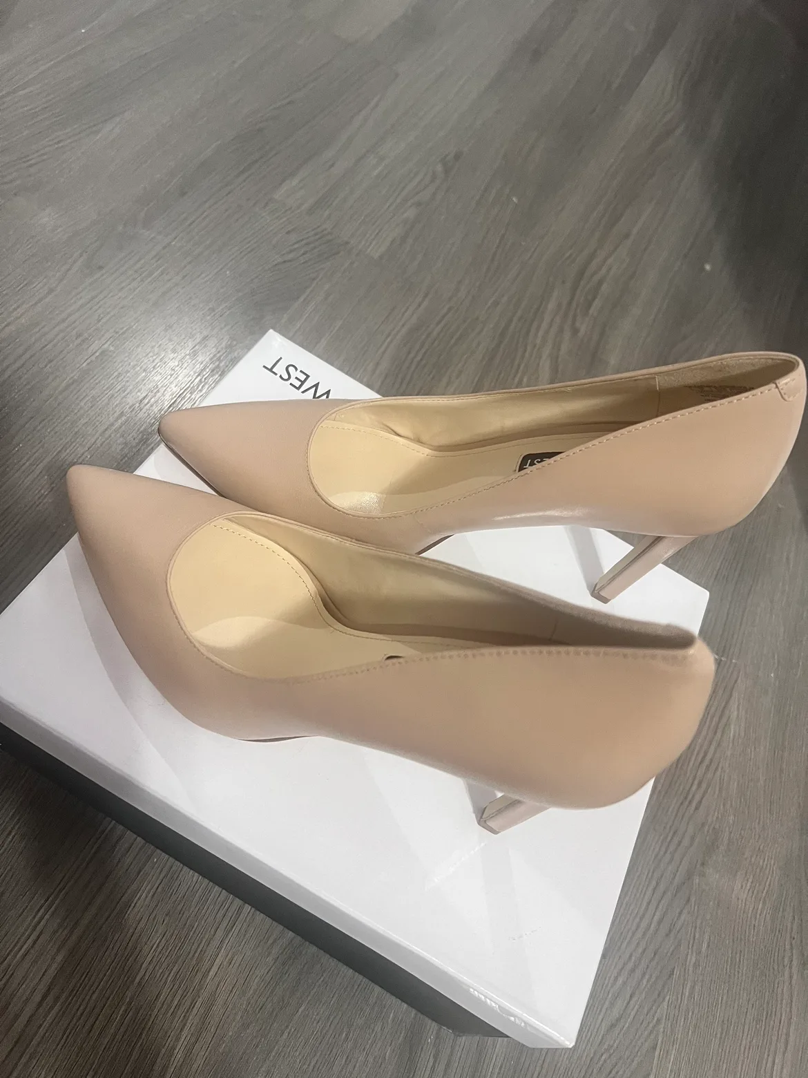 Nine West shoes, size US8 image indicator(6)