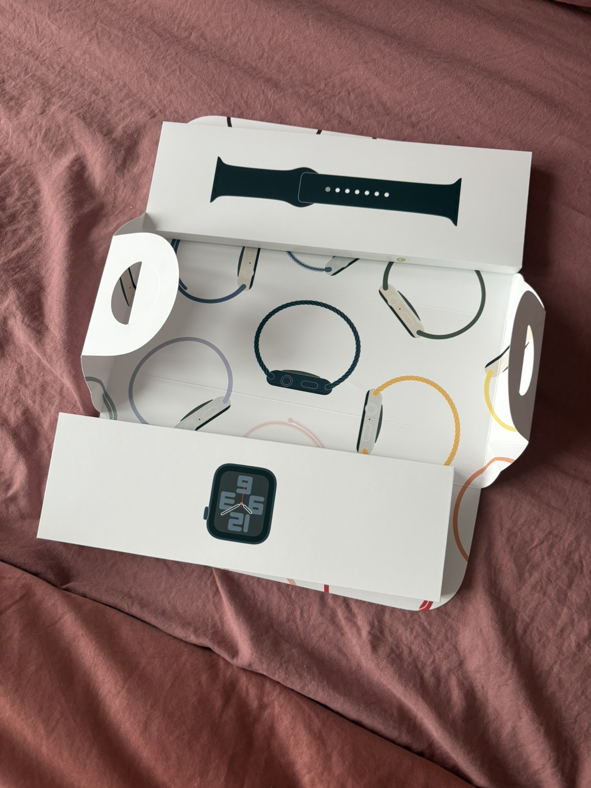 Apple Watch SE Gen2 44mm Space Grey Aluminium Case - photo 4