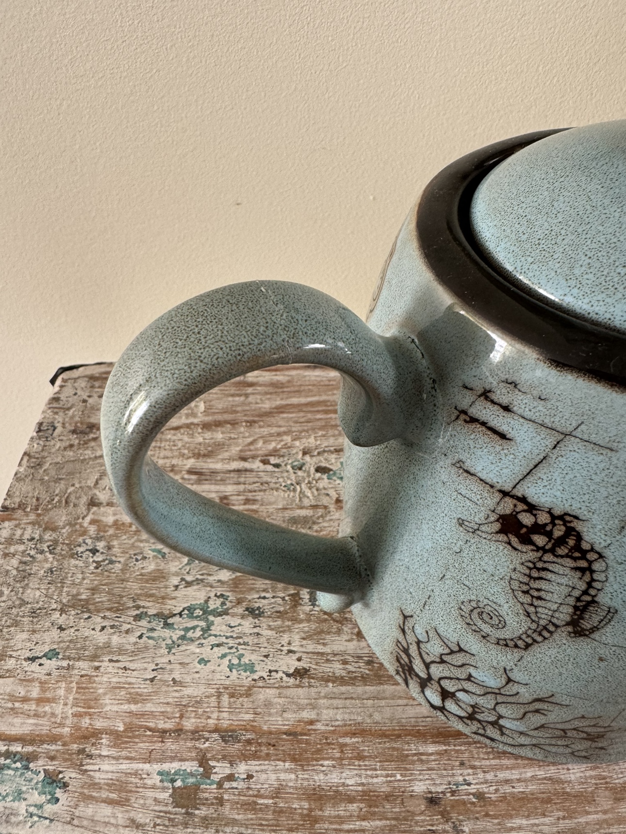 Teapot with Seahorse Design - photo 2