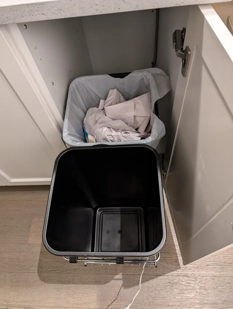 Rev-A-Shelf Dual Trash Can Pullout - 27 Quart x 2 image indicator(3)