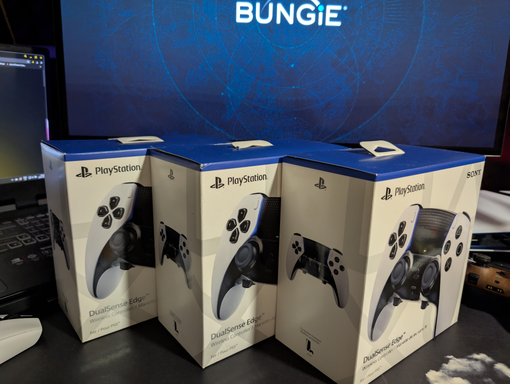 3x PlayStation DualSense Edge Wireless Controllers