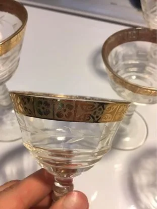 Set of 6 Gold Rimmed Wine Glasses image indicator(7)