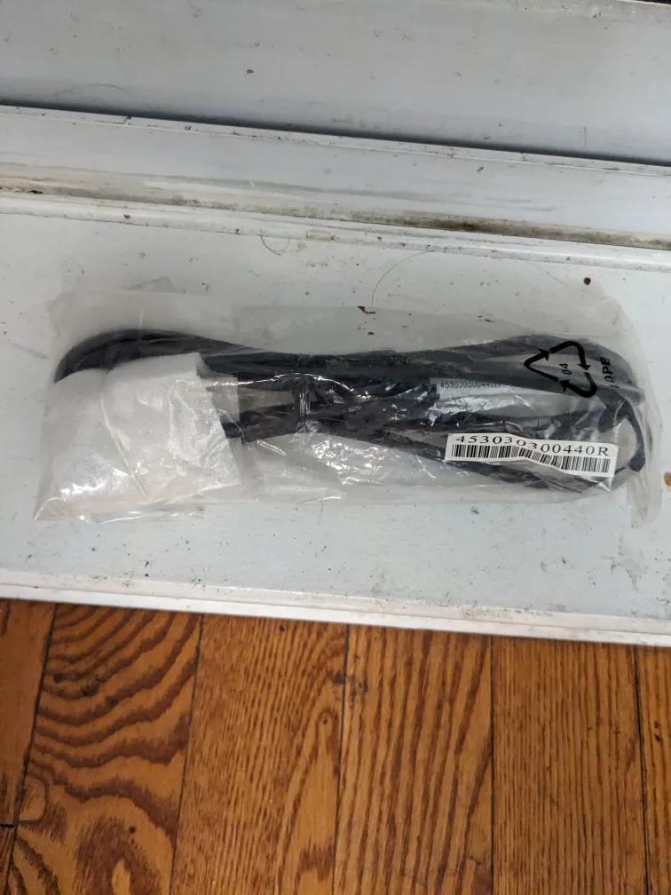 New Dell DVI to DVI Cable image indicator(2)