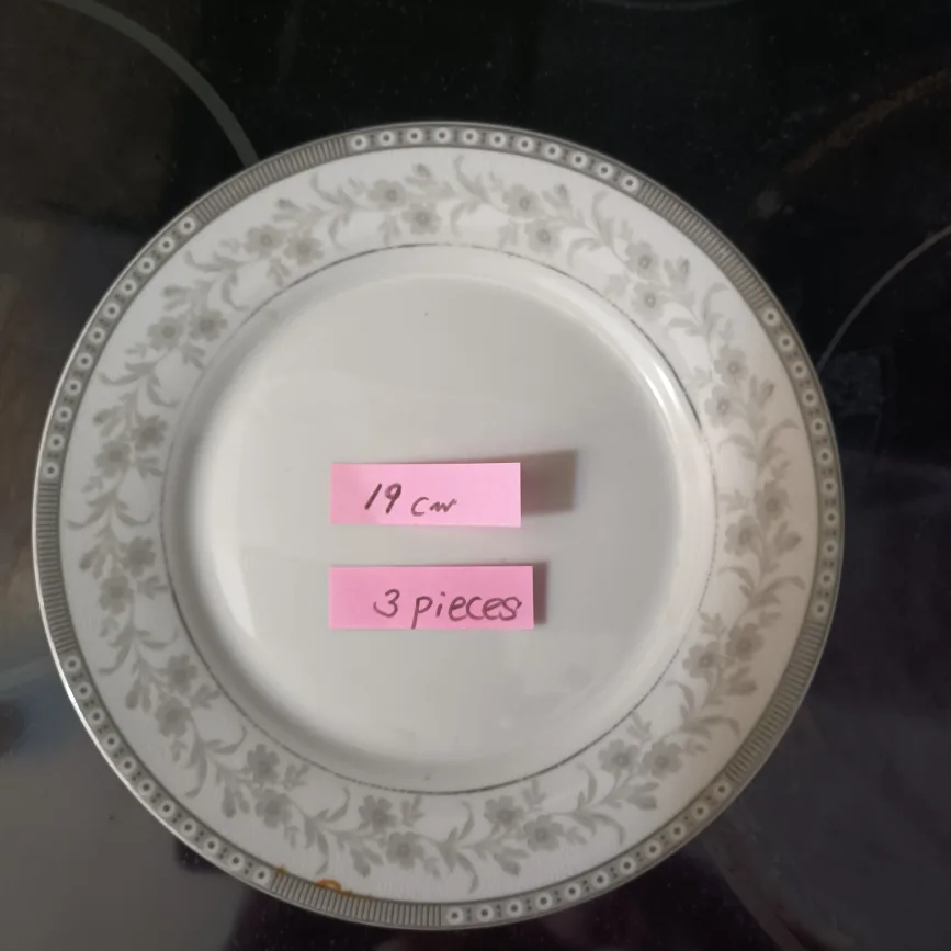 Dinnerware Set - Floral Design image indicator(3)