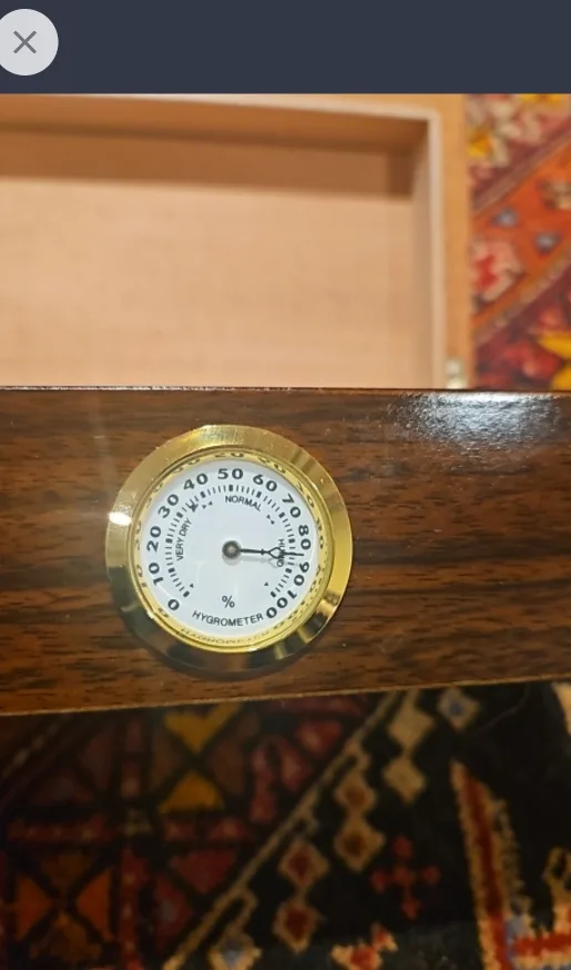 Cedar wood. cigar humidor with Hygrometer image indicator(3)