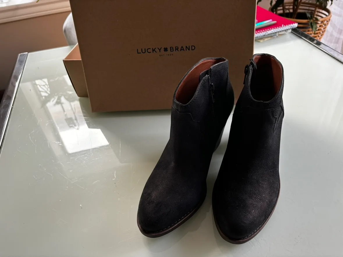 Women’s boots Lucky Brand size 8.5 image indicator(4)