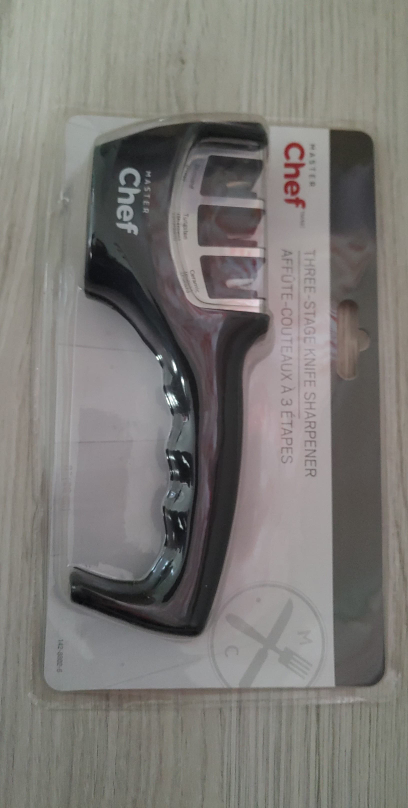 Master Chef Three-Stage Knife Sharpener