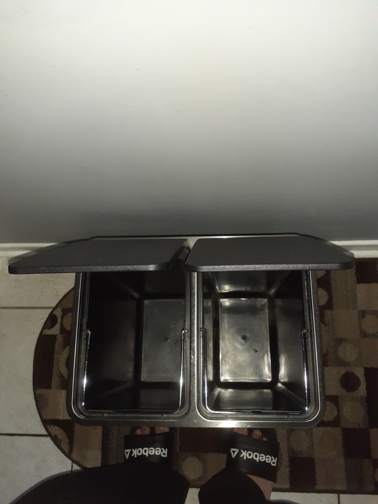Garbage & Recycling Bin - photo 4