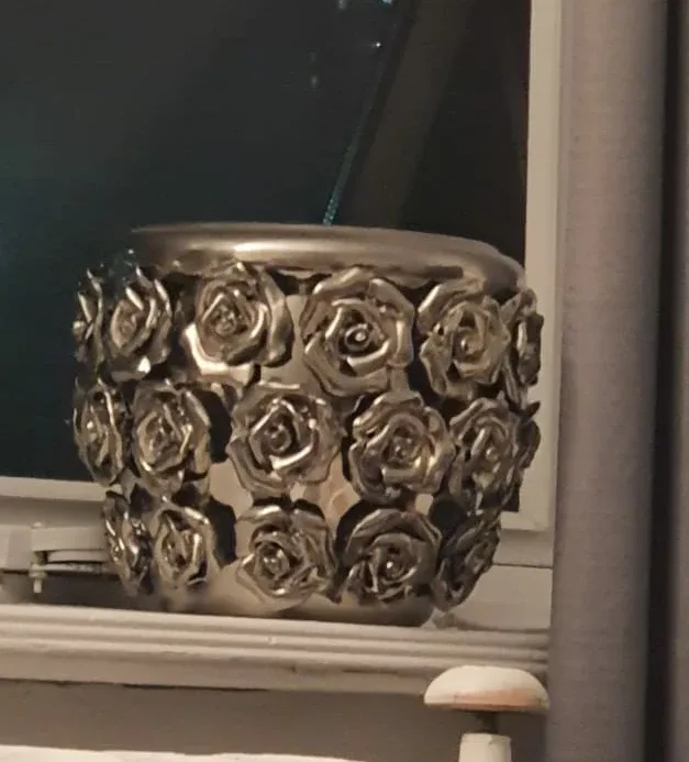 Silver Rose Planter thumbnail