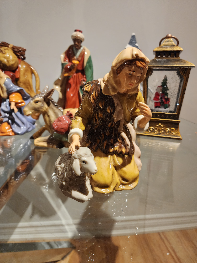 🎄 Porcelain Nativity Set + Winter Items for Sale! 🎄 - photo 5