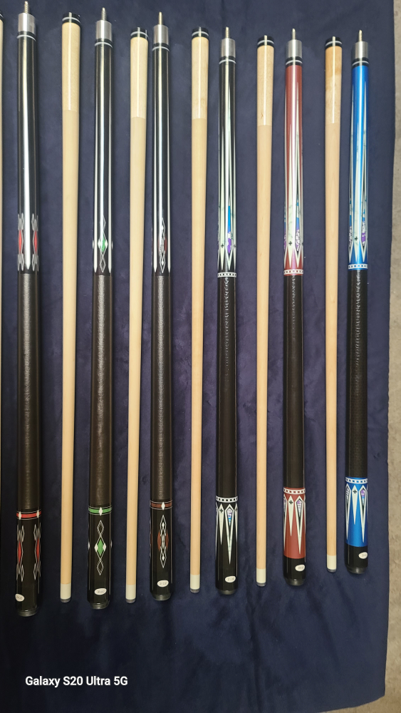 PERFECT CHRISTMAS GIFT. 2PC Maple Pool cue