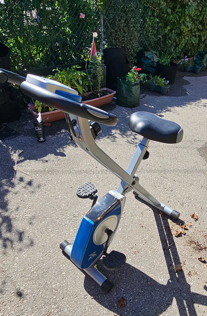 Folding Exercise Bike image indicator(2)