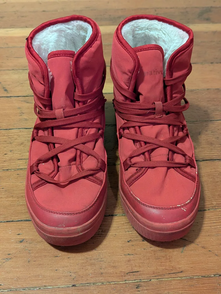 Native Winter Boots thumbnail