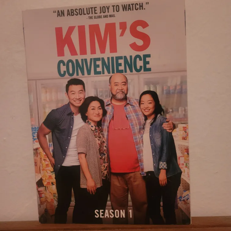 Kim's Convenience Season 1 DVD 🧡 image indicator(2)