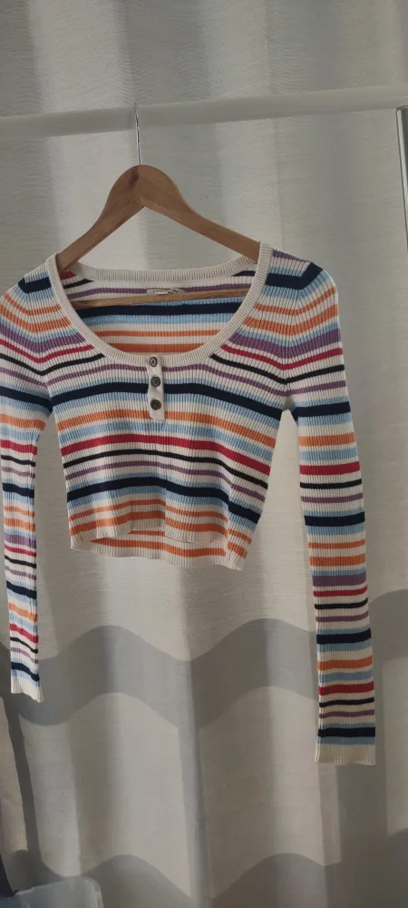 American Eagle Striped Crop Top image indicator(2)