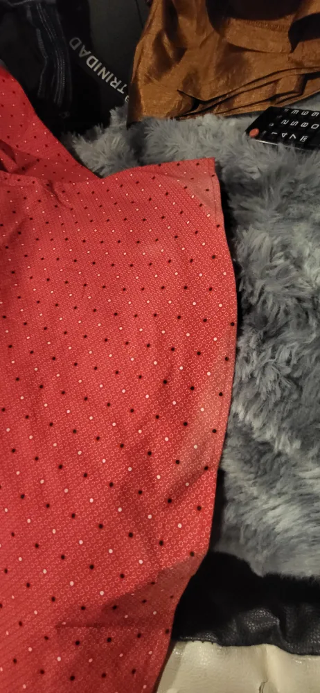 Red shirt image indicator(2)