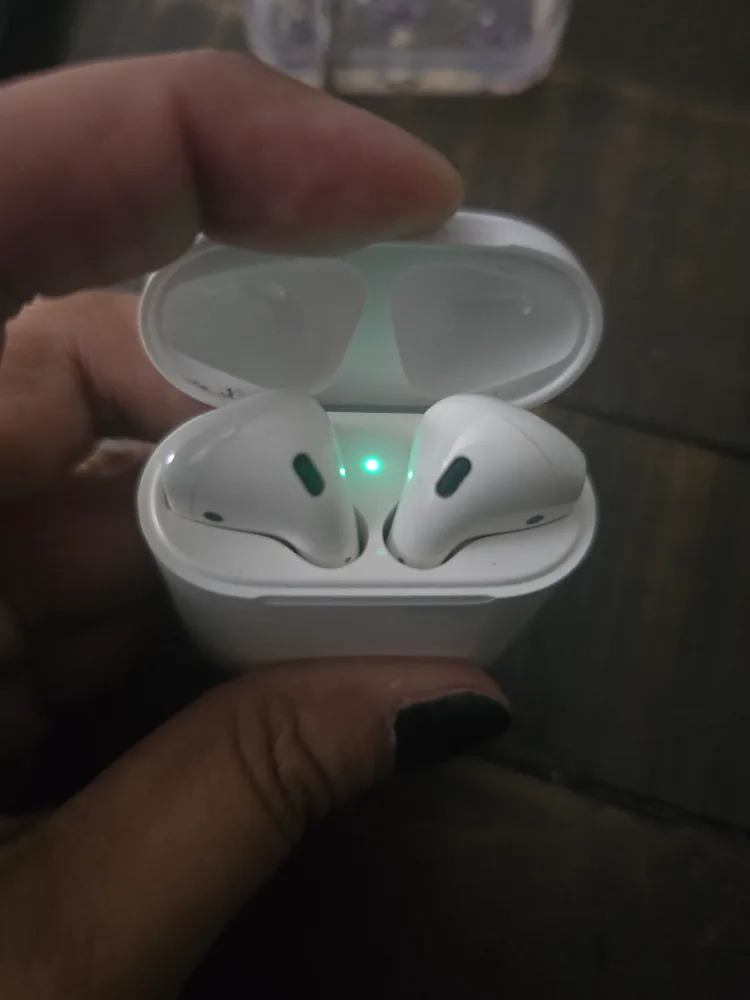 Apple AirPods with Charging Case thumbnail
