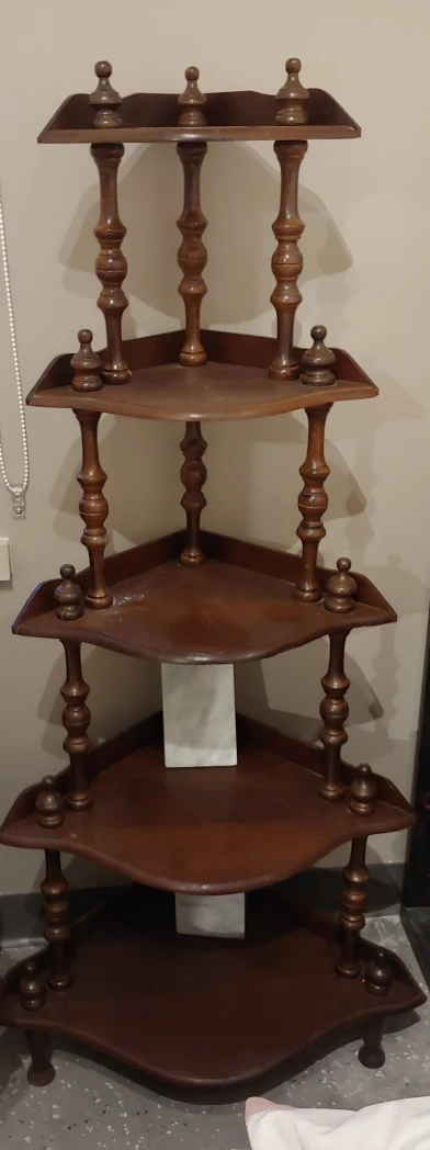 Corner Shelf Unit