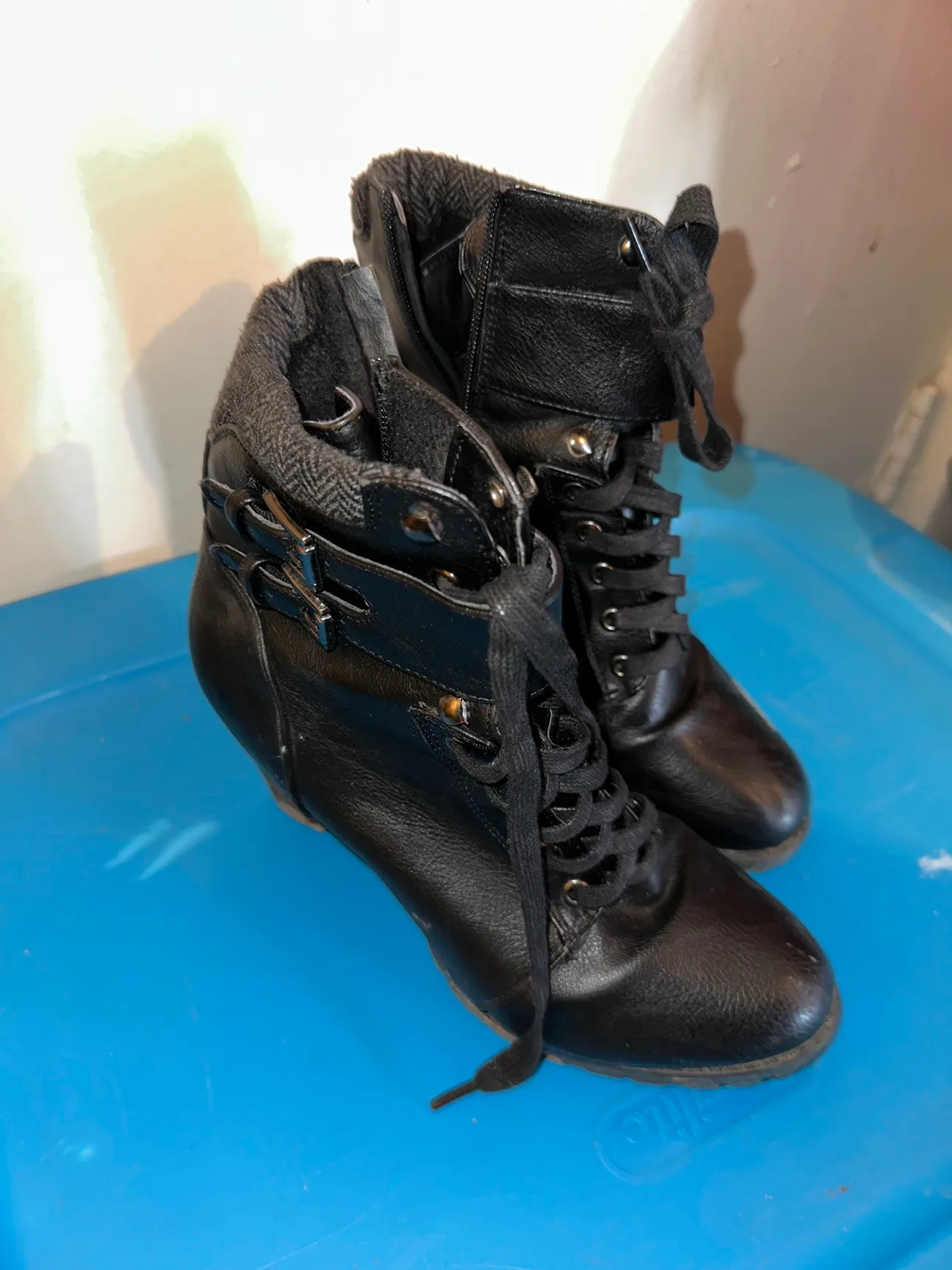 Boots thumbnail