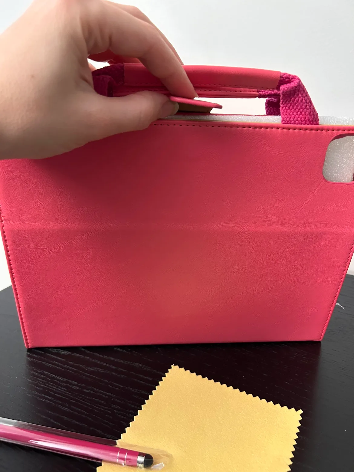 Handbag. Case for iPad Series Model (iPad Pro 2021) image indicator(7)