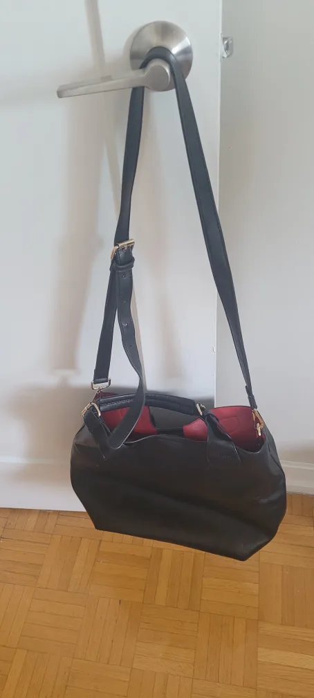 Black Leather Tote Bag image indicator(2)