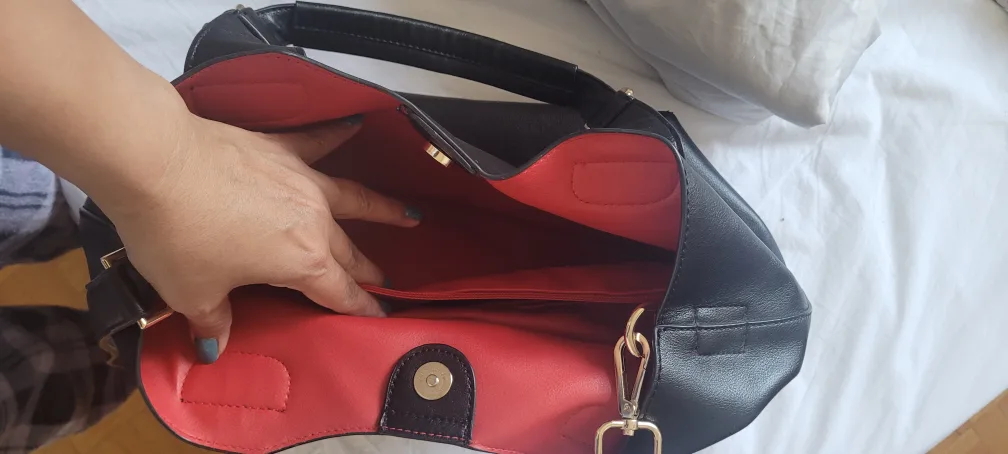 Black Leather Tote Bag image indicator(4)