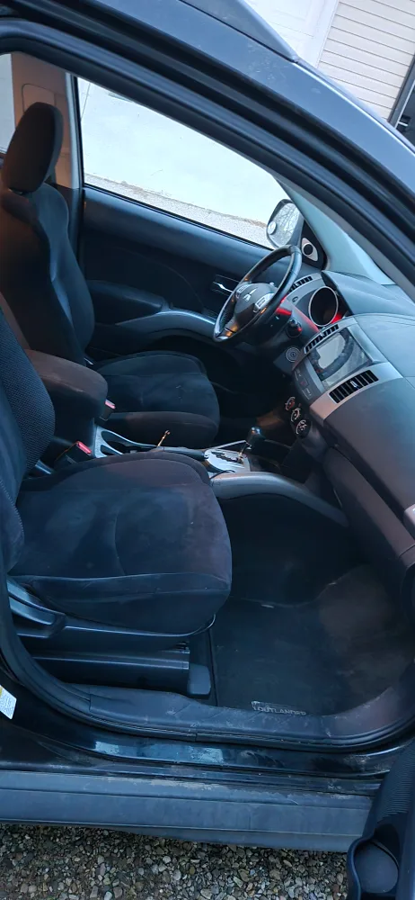 2011 Mitsubishi Outlander image indicator(7)