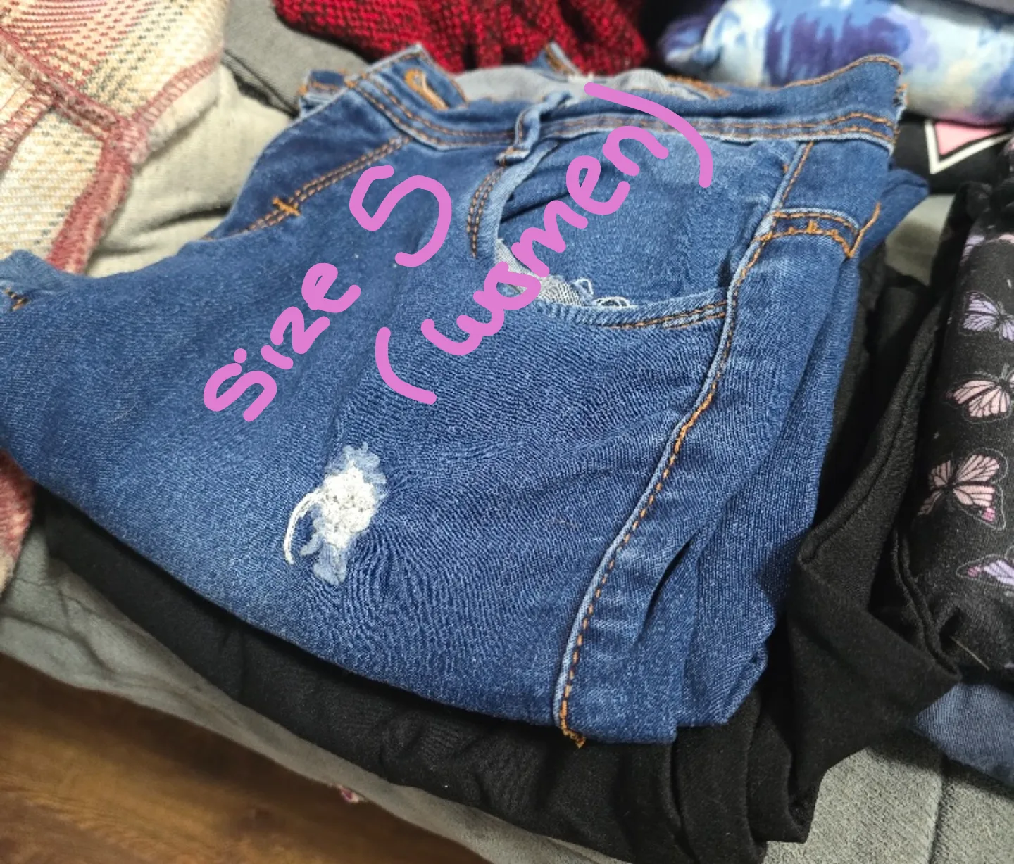 Bundle of Women's and Girl's Clothing thumbnail